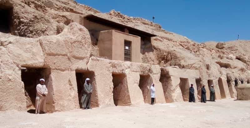 Ancient Egypt: A tomb with 18 doors