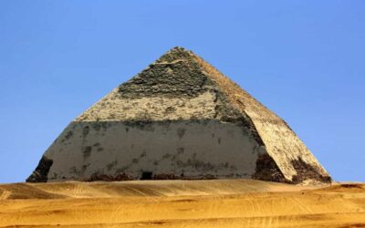 The Bent Pyramid of Sneferu: A Change in Design?