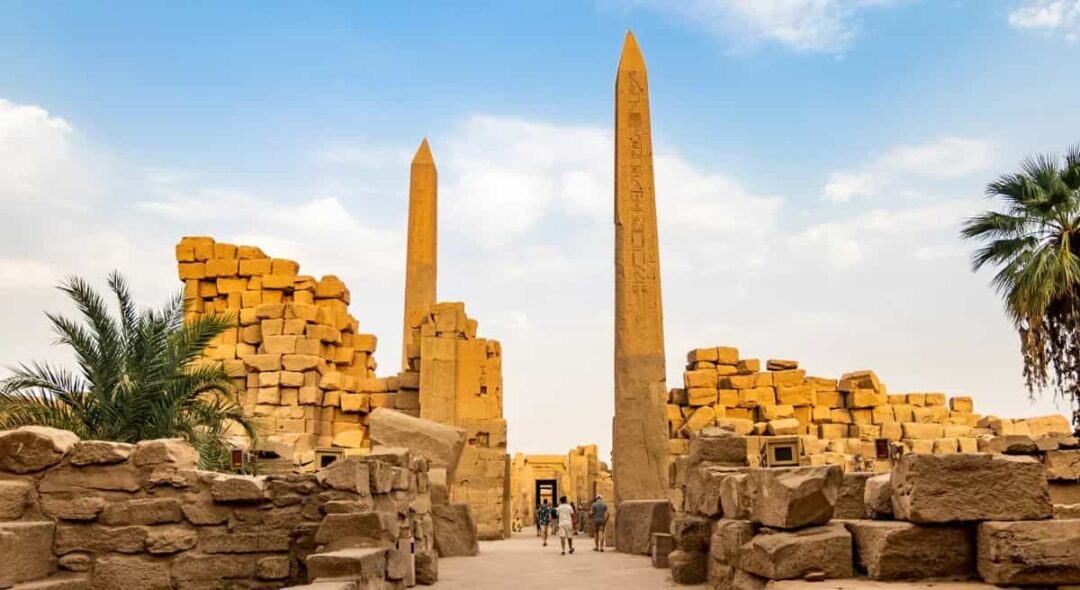 How The Ancient Egyptians Raise Their Colossal Obelisks